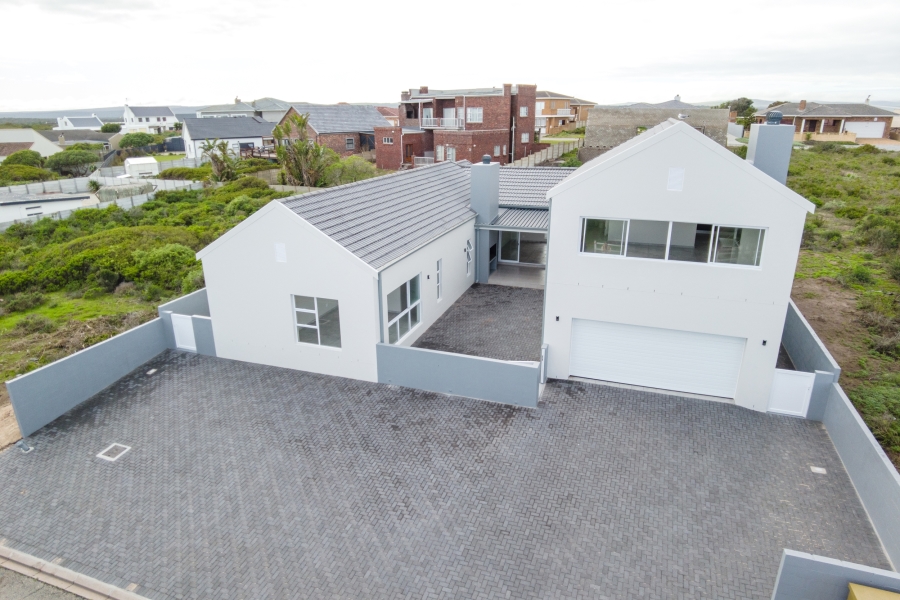 4 Bedroom Property for Sale in Yzerfontein Western Cape